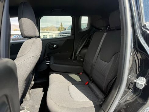 Used 2021 Jeep Renegade Latitude image 14