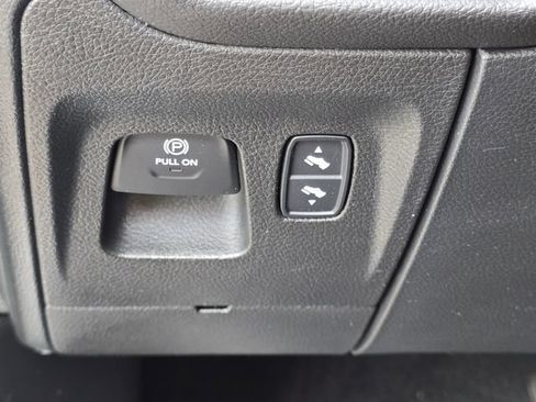 Used 2023 RAM 1500 Laramie AWD/4WD image 24