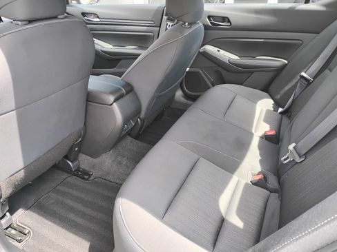 Used 2025 Nissan Altima 2.5 SV FWD image 26