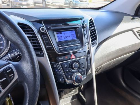 Used 2016 Hyundai Elantra GT FWD image 15