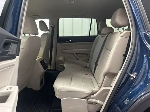 Used 2023 Volkswagen Atlas SE w/ Black Wheel Package AWD/4WD image 12