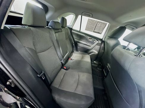 Used 2021 Toyota RAV4 XLE FWD image 24