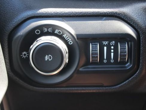 Used 2019 Jeep Wrangler Unlimited Sport S AWD/4WD image 14