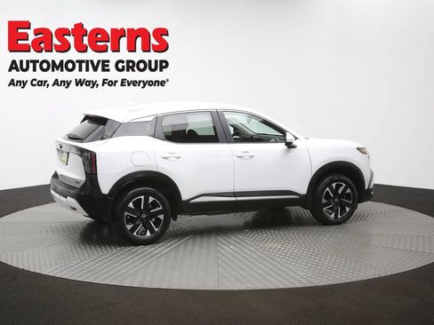 Used 2025 Nissan Kicks SV AWD/4WD image 43