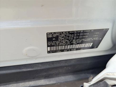 Used 2022 Toyota RAV4 Limited image 18