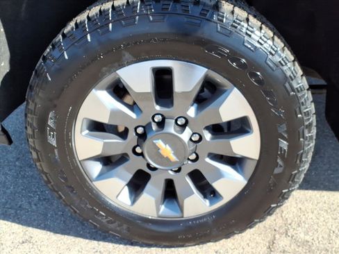 Certified 2025 Chevrolet Silverado 2500 Custom w/ Custom Value Package image 24