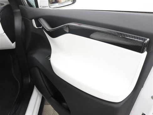 Used 2020 Tesla Model X Long Range AWD/4WD image 26