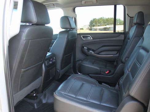 Used 2019 GMC Yukon XL Denali image 7