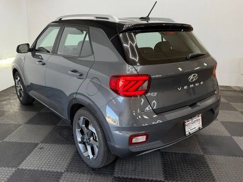 Certified 2023 Hyundai Venue Limited w/ Cargo Package FWD image 9