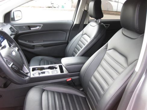 Used 2024 Ford Edge SEL w/ Convenience Package image 10