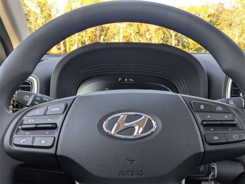 New 2026 Hyundai Venue SE image 27