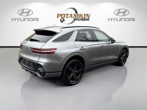 Used 2024 Genesis GV70 3.5T Sport w/ Sport Advanced Package image 5