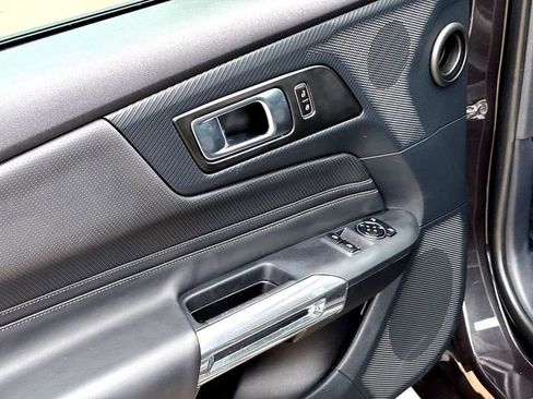 Used 2024 Ford Mustang GT Premium image 9