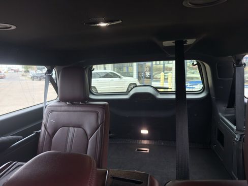 Used 2023 Ford Expedition Max Limited AWD/4WD image 15