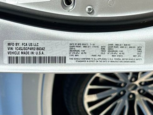 Used 2024 Jeep Grand Wagoneer L Series III image 46