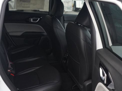 New 2026 Jeep Compass Limited image 27