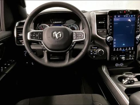 Used 2025 RAM 1500 Big Horn AWD/4WD image 6