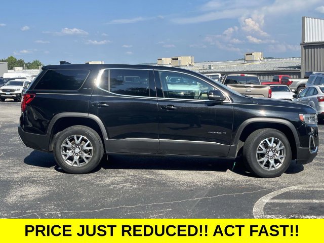Used 2023 GMC Acadia SLE FWD image 2