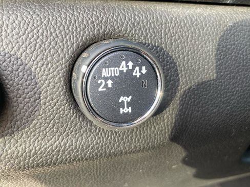 Used 2022 Chevrolet Colorado LT w/ Safety Package image 30