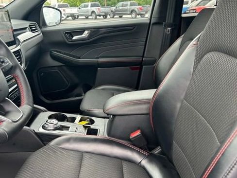 Used 2023 Ford Escape ST-Line Select w/ Tech Pack #2 AWD/4WD image 8