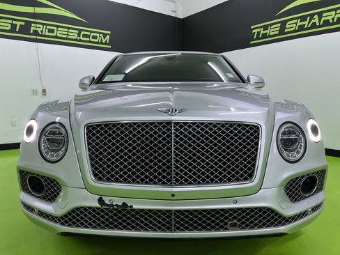 Used 2018 Bentley Bentayga AWD/4WD image 3