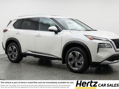 Used 2025 Nissan Rogue SV image 1