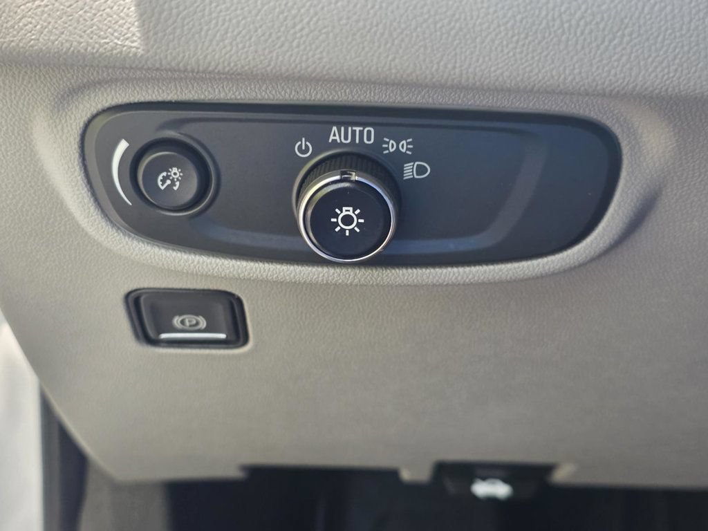 Used 2022 GMC Terrain SLE FWD image 20