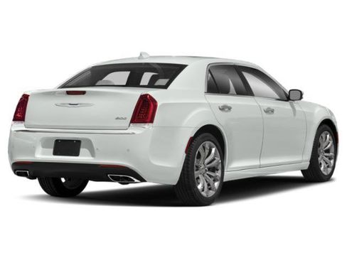 Used 2019 Chrysler 300 S RWD image 2