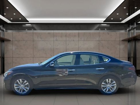 Used 2016 INFINITI Q70 3.7 w/ Technology Package image 3