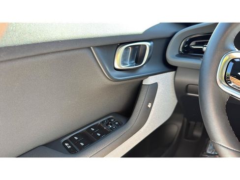 Used 2024 Polestar Polestar 2 AWD/4WD image 32