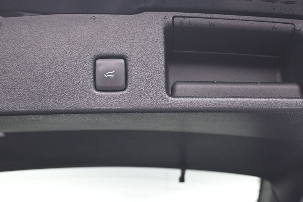 Used 2024 Ford Escape SE w/ PHEV Premium Package FWD image 4