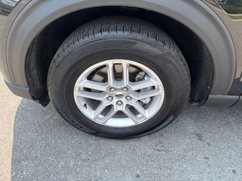 Used 2026 Ford Explorer Active AWD/4WD image 13