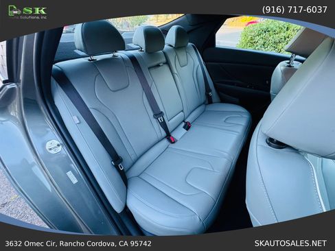 Used 2024 Hyundai Elantra Limited FWD image 30