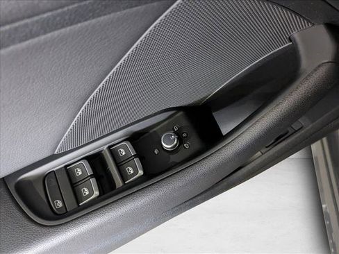 Used 2018 Audi A3 e-tron Premium w/ Sport Package image 11