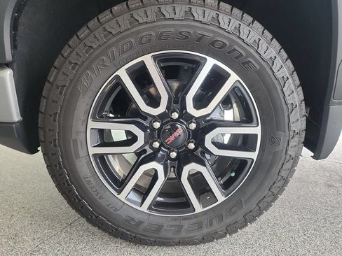 Certified 2026 GMC Sierra 1500 AT4 w/ AT4 Premium Package AWD/4WD image 33