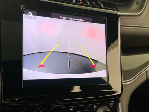 Used 2023 Jeep Grand Cherokee Altitude image 13