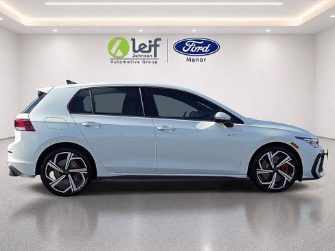 Used 2026 Volkswagen GTI SE FWD image 8