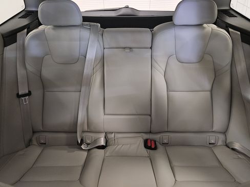 Used 2023 Volvo XC60 B5 Plus w/ Climate Package image 38