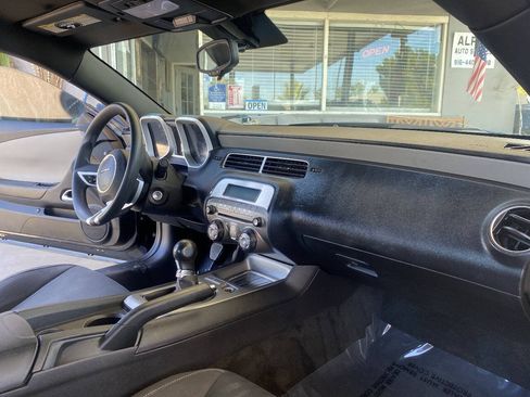 Used 2010 Chevrolet Camaro LS RWD image 18