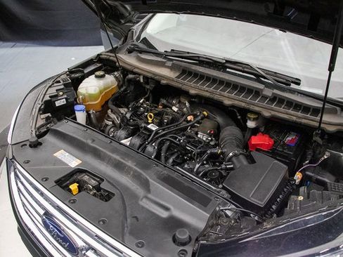 Used 2022 Ford Edge SE image 25