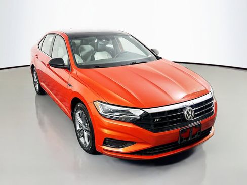 Used 2019 Volkswagen Jetta R-Line FWD image 1
