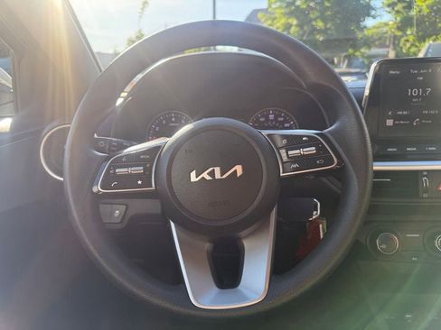 Used 2023 Kia Forte LXS w/ LXS Technology Package FWD image 24