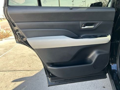 Used 2025 Toyota Grand Highlander AWD image 26