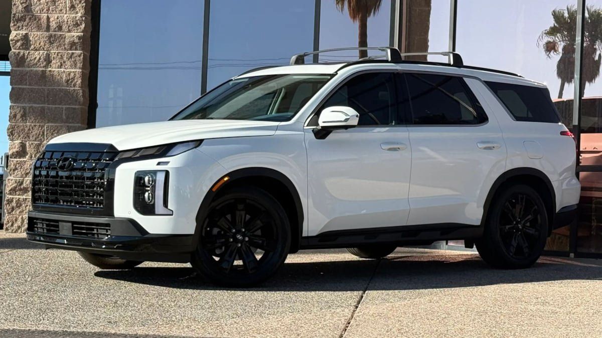 Used 2025 Hyundai Palisade XRT AWD/4WD image 3