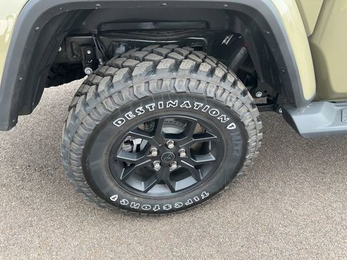 New 2025 Jeep Gladiator Sport image 58