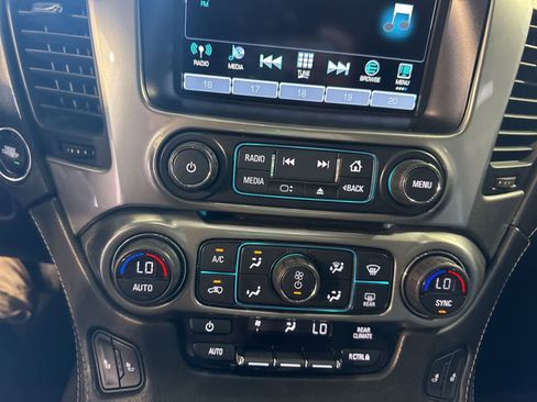 Used 2018 Chevrolet Tahoe LT w/ LT Signature Package RWD image 29