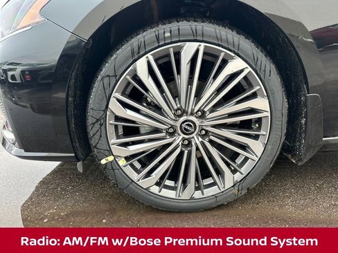 New 2025 Nissan Altima 2.5 SL image 11