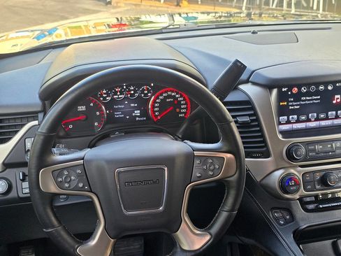 Used 2016 GMC Yukon XL Denali w/ Open Road Package AWD/4WD image 17