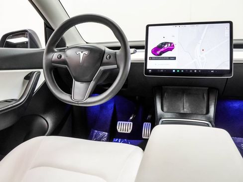 Used 2022 Tesla Model Y Performance AWD/4WD image 24