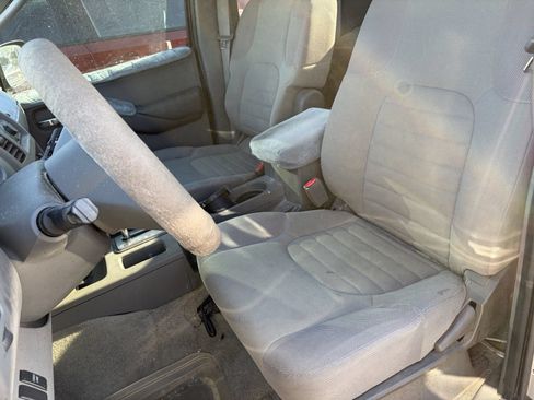 Used 2011 Nissan Frontier S w/ S Preferred Pkg RWD image 11